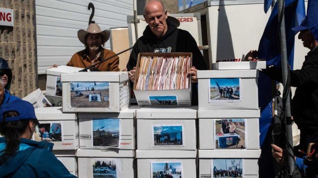 Alberta Referendum Petition Gains Ground in Court Ruling